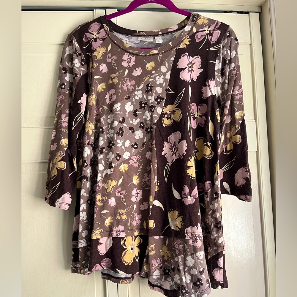 LOGO by Lori Goldstein printed cotton model top w/ panel